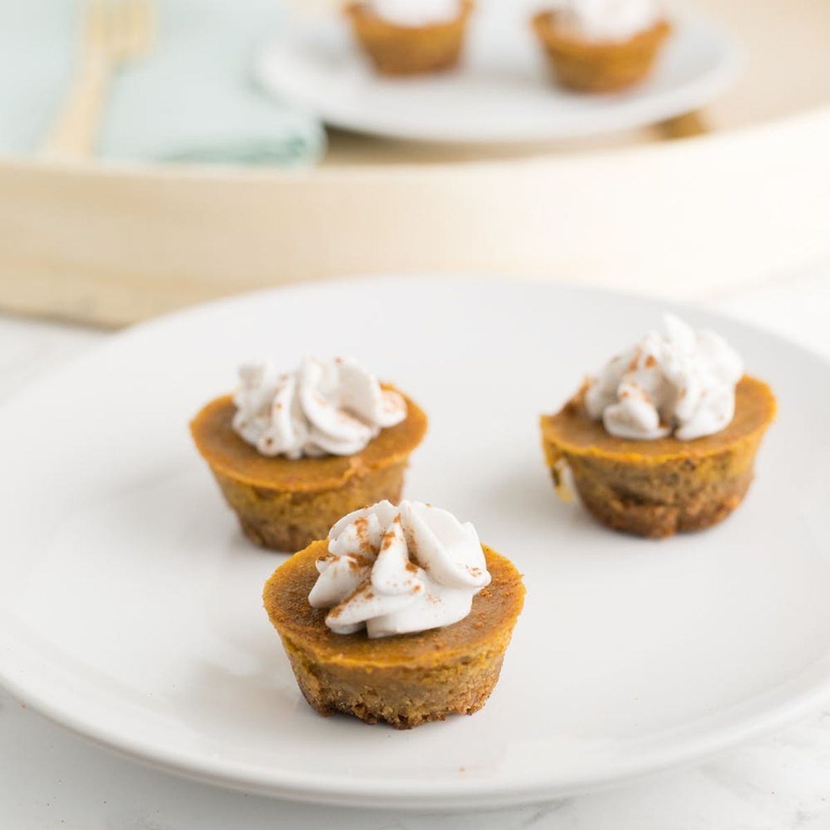 This Mini Vegan Pumpkin Pie Recipe Makes Thanksgiving Complete