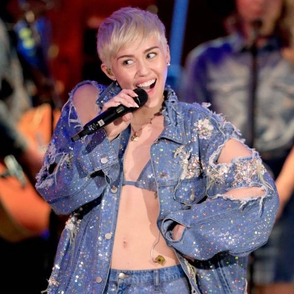 11 Times Miley Cyrus DGAF What You Thought About Her Style