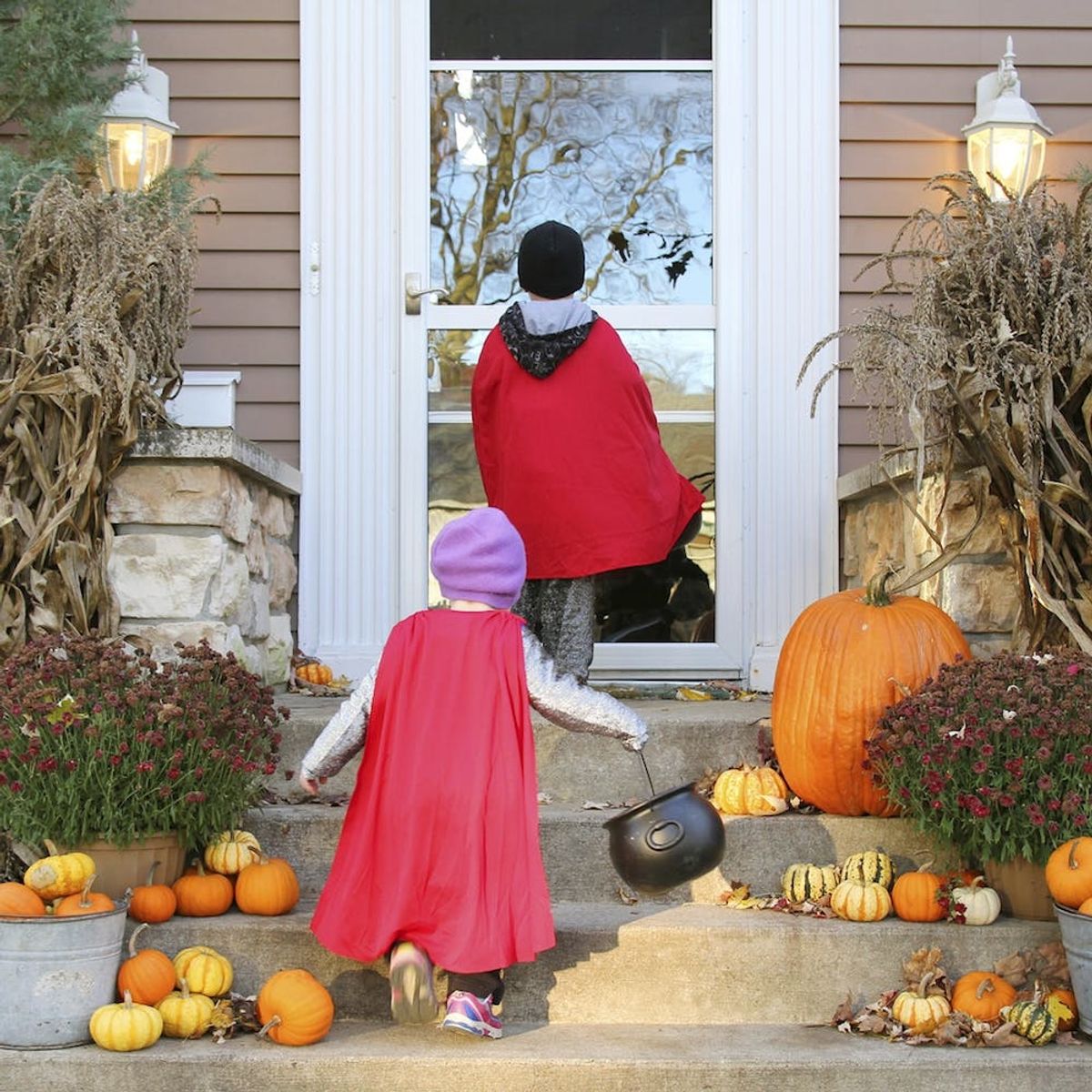 DIY This Doorbell for a (Non) Show-Stopping Halloween Night