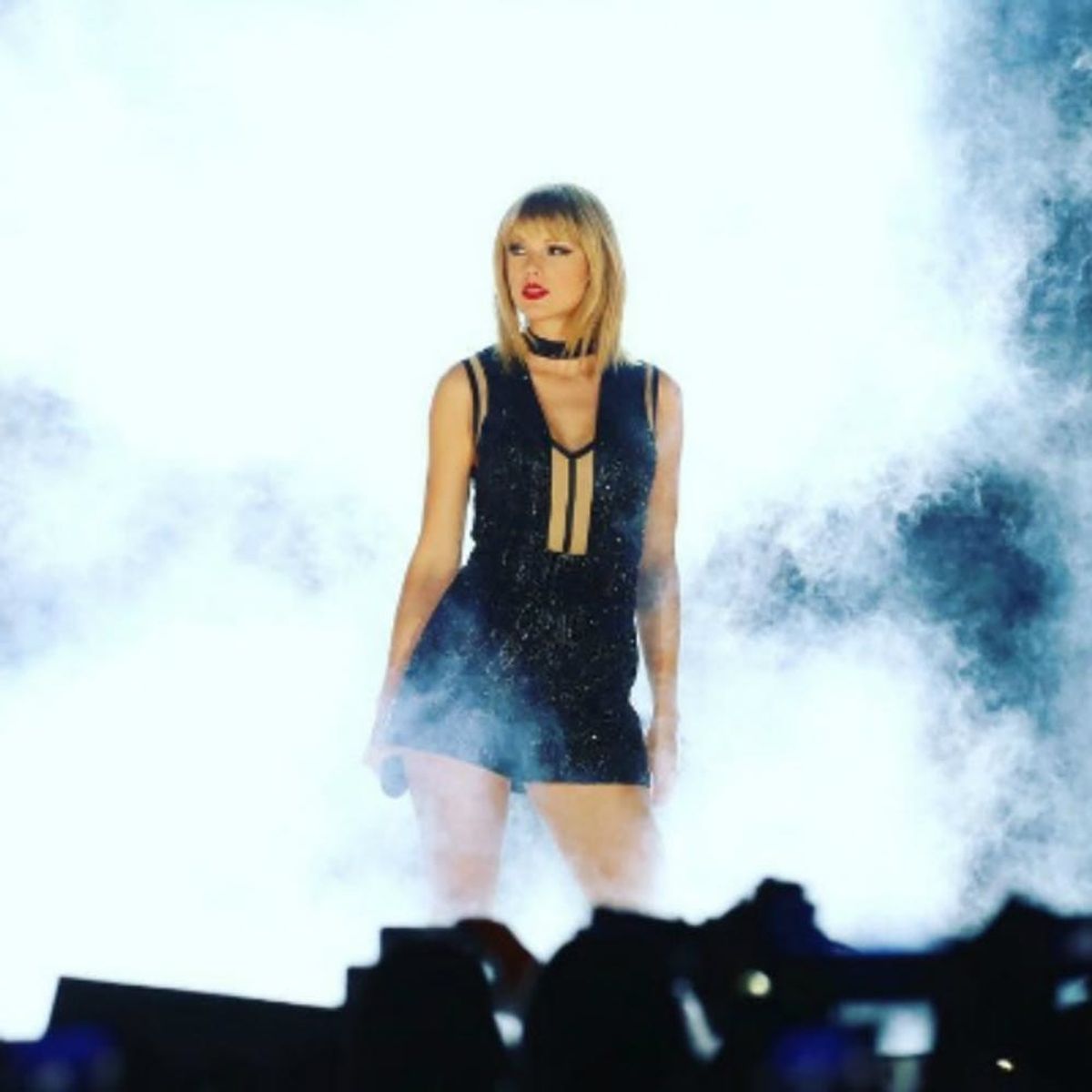 OMG: Taylor Swift Performed Ex Calvin Harris’s Chart-Topping Hit at Last Night’s Concert