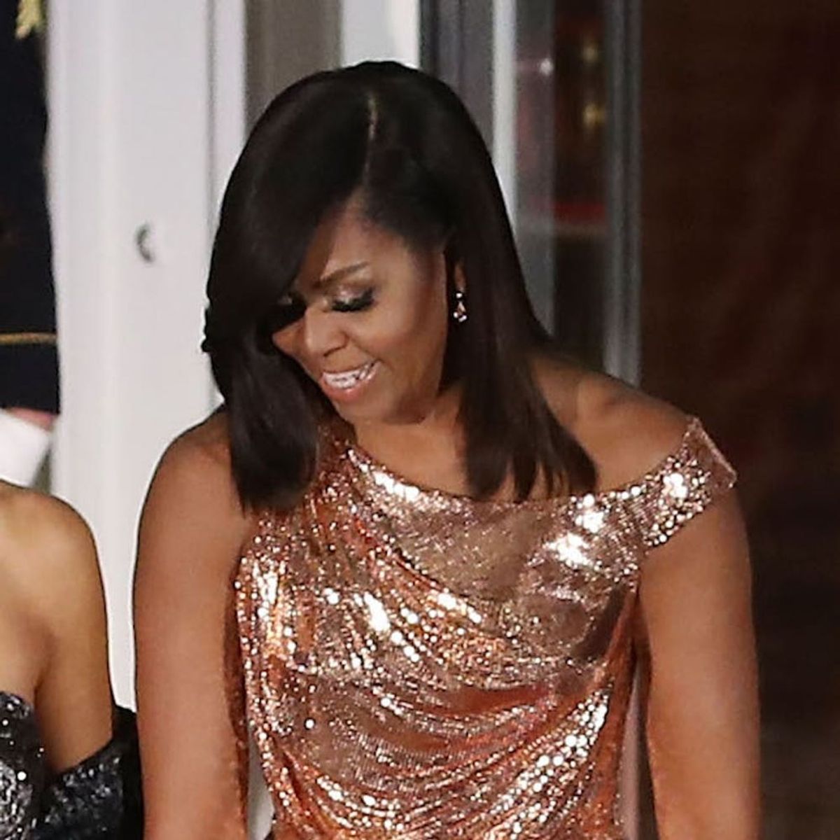 Morning Buzz! Michelle Obama’s Rose Gold Dress for Her Final State Dinner Was BREATHTAKING + More