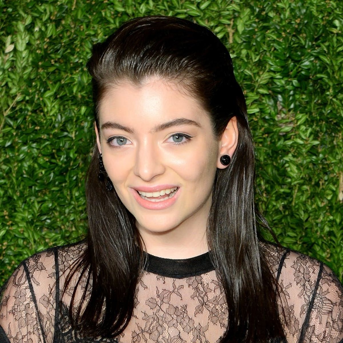 This Is the Touching Reason Lorde Just Gave a Family of Strangers $10K
