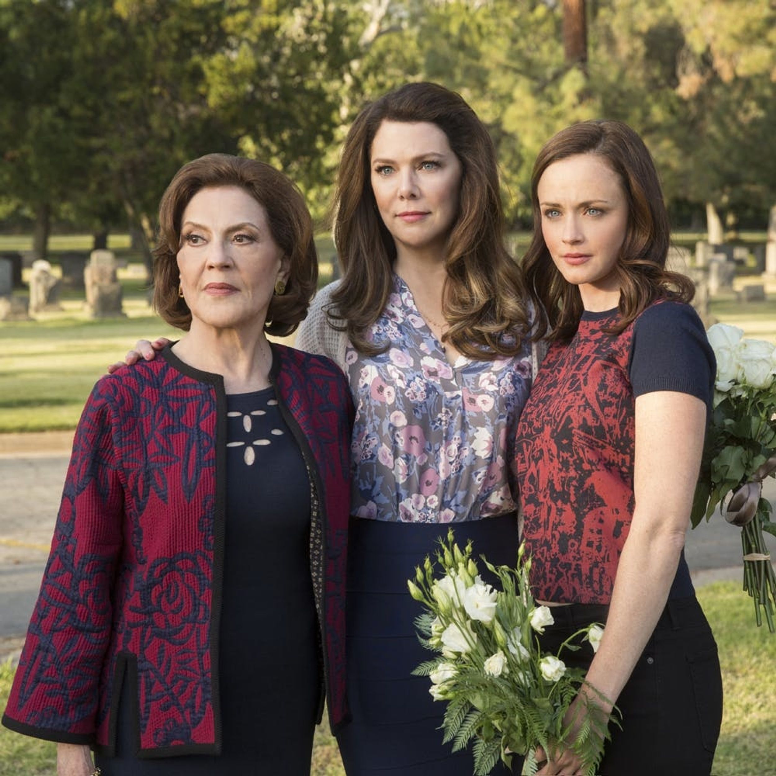 5 Shows to Tide Over Gilmore Girls Addicts ‘Til the Revival