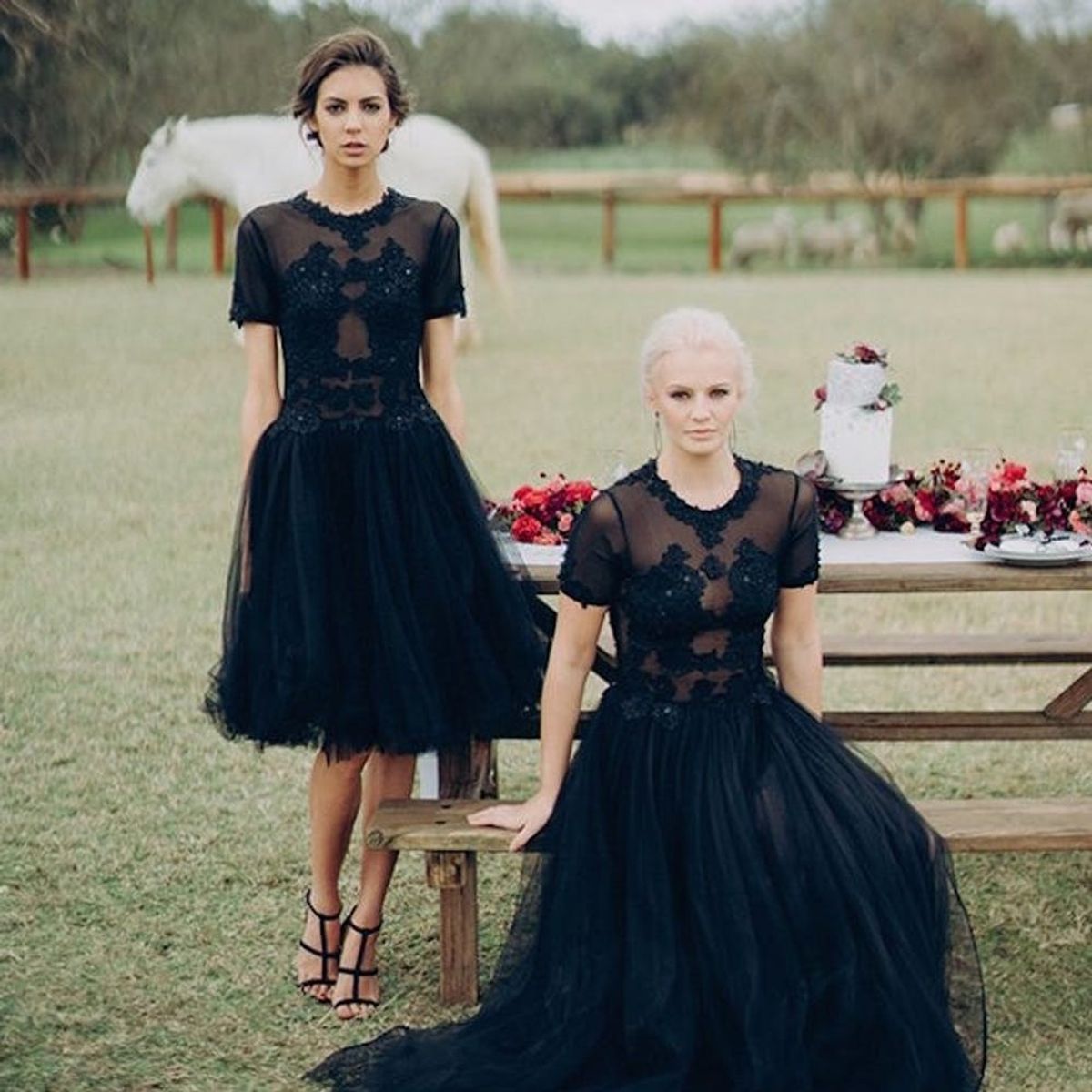 17 Chic Halloween Wedding Decor Ideas That Are To Die For