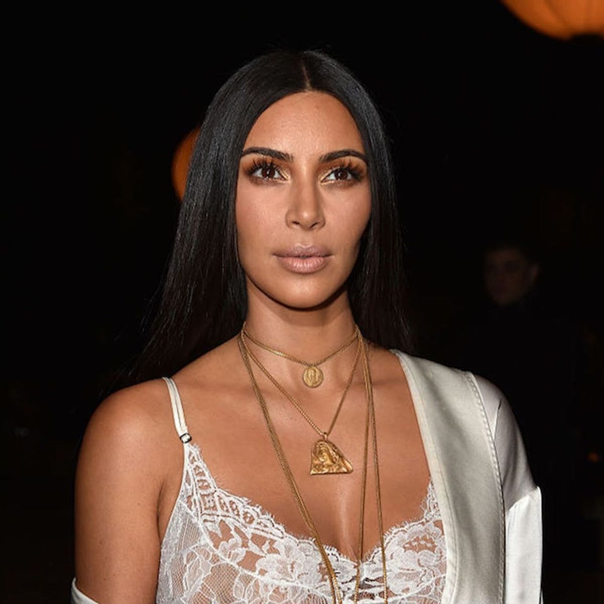 Morning Buzz: Kim Kardashian Was Robbed at Gunpoint in Paris + More