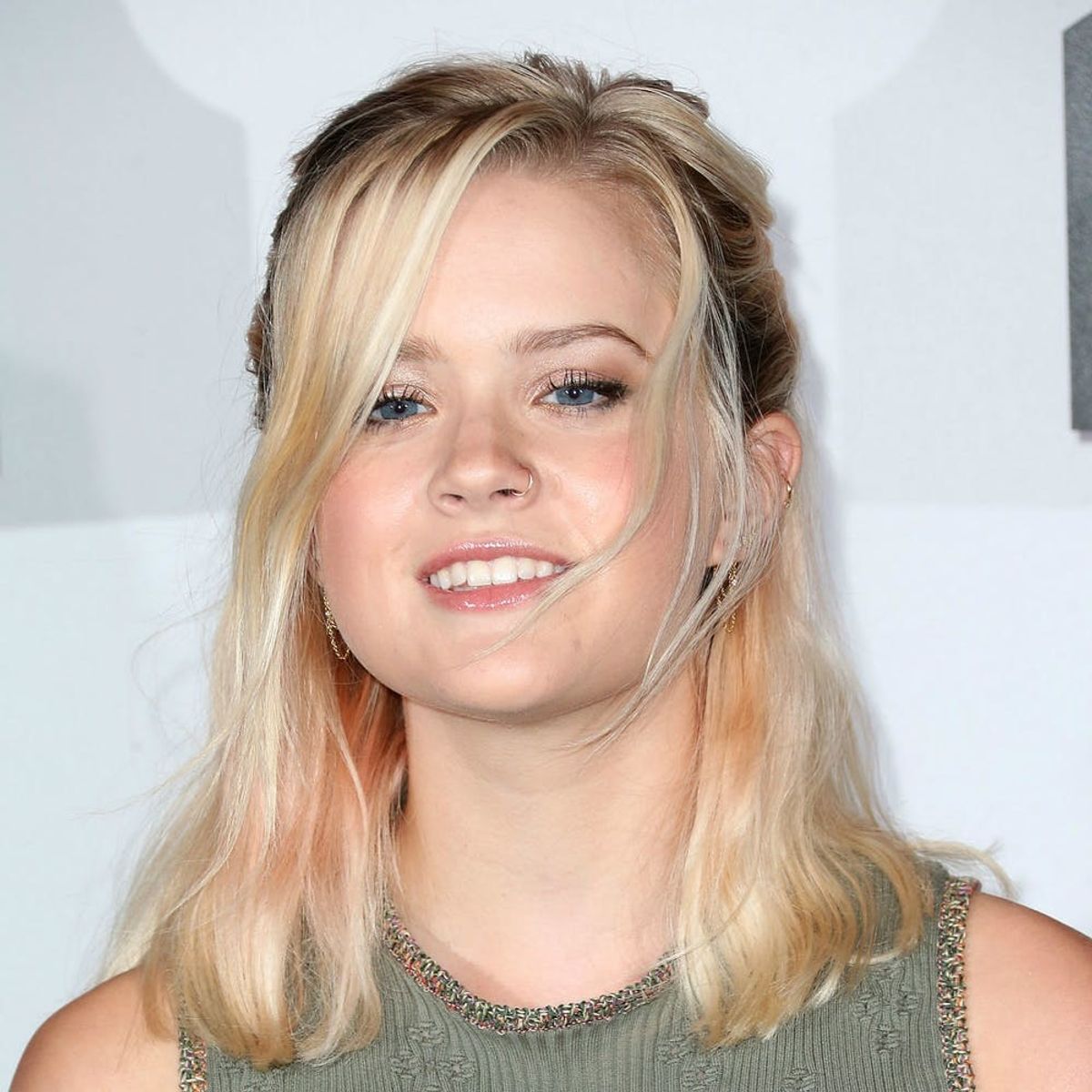 Reese Witherspoon’s Lookalike Daughter Ava Just Owned Her First Solo Red Carpet
