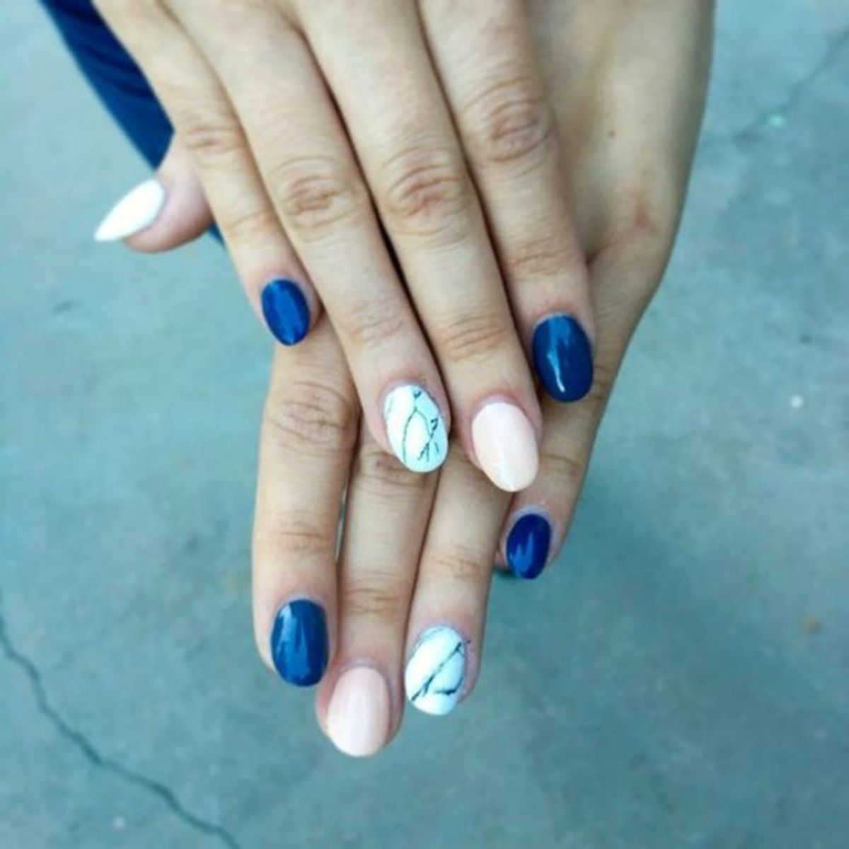 14 of the Best Marble Manicures on Instagram (Yes, It’s Still a Thing)