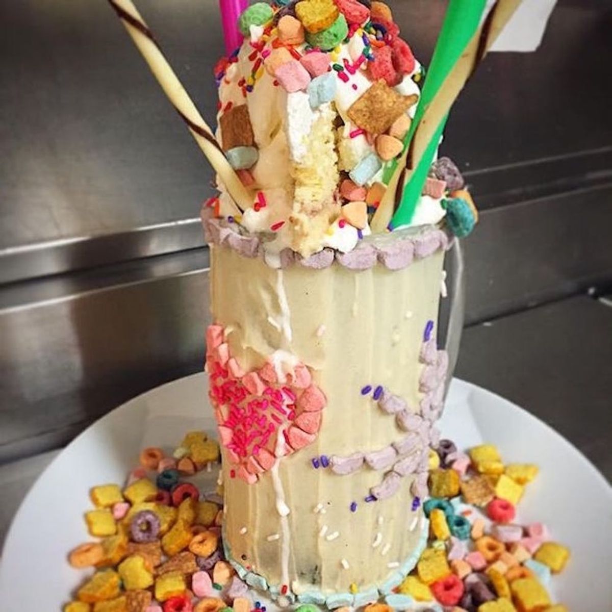 These 15 INSANE Freakshakes and Cocktails Will Blow Your Mind