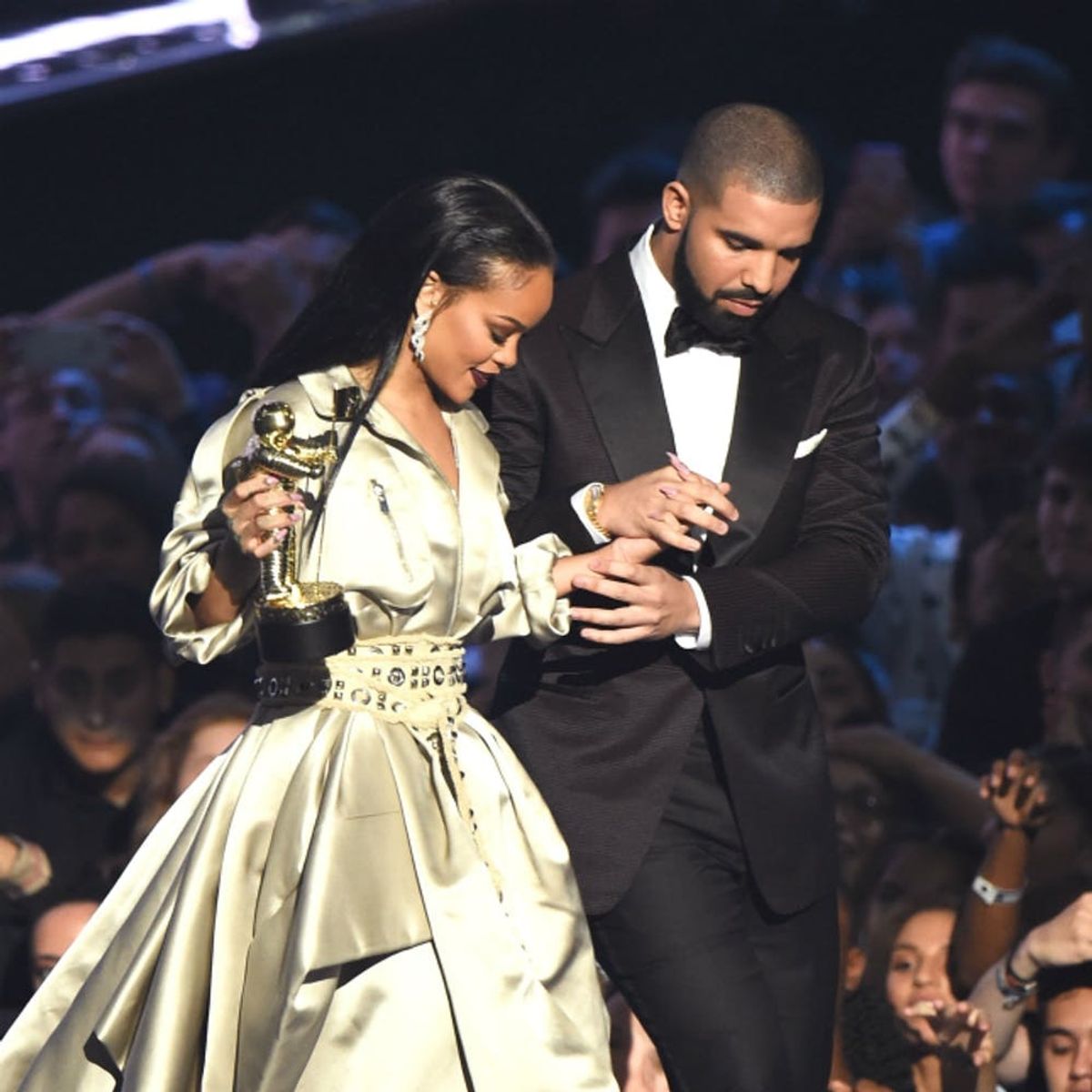 Rihanna Kissed Drake on Stage and It Was Everything