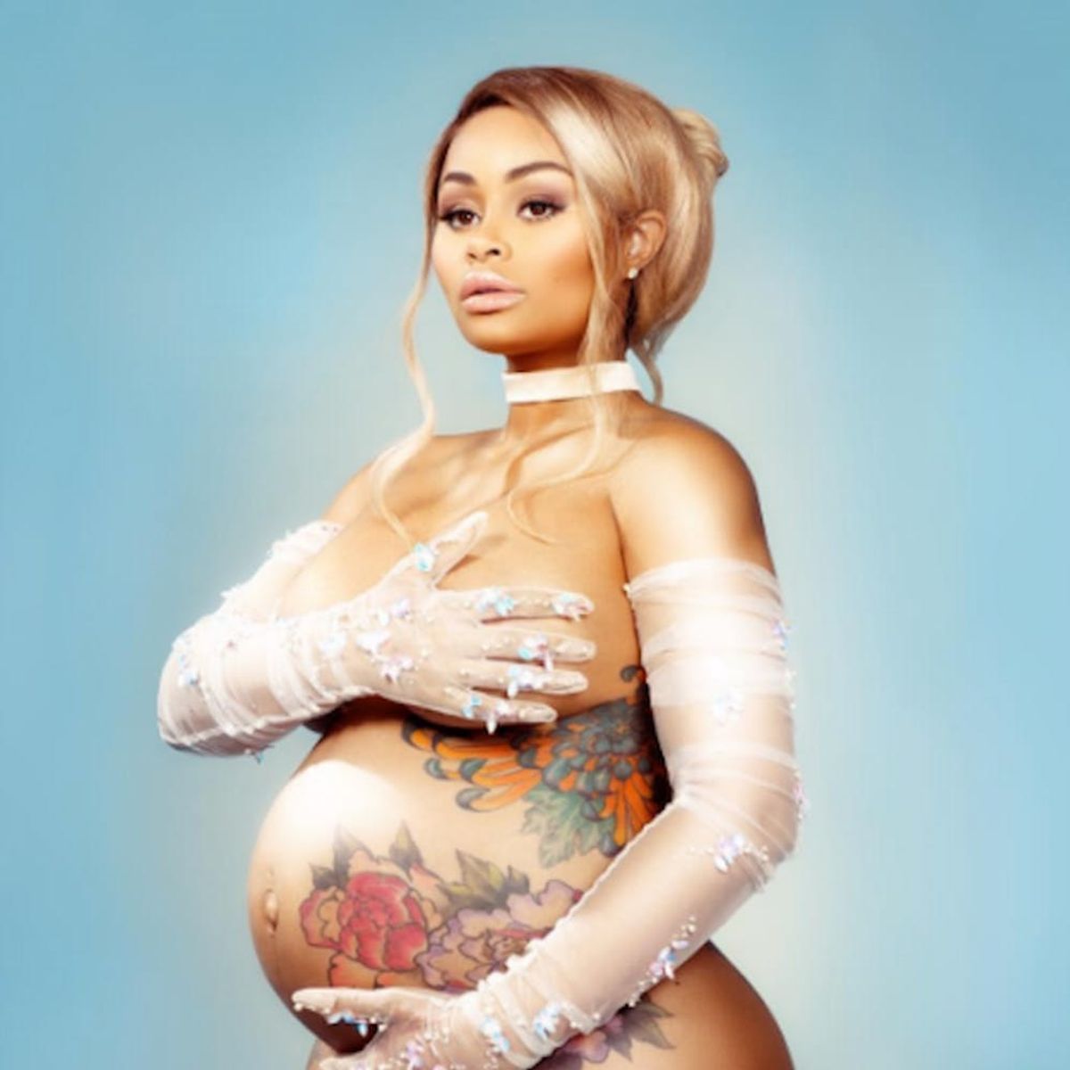 Morning Buzz! Blac Chyna’s Naked and Pregnant Magazine Cover Makes Her an Honorary Kardashian + More