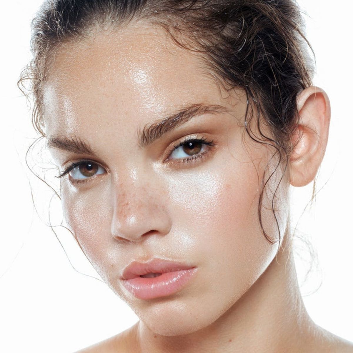 Why Face Gloss Is the New Beauty Product You Want in Your Life