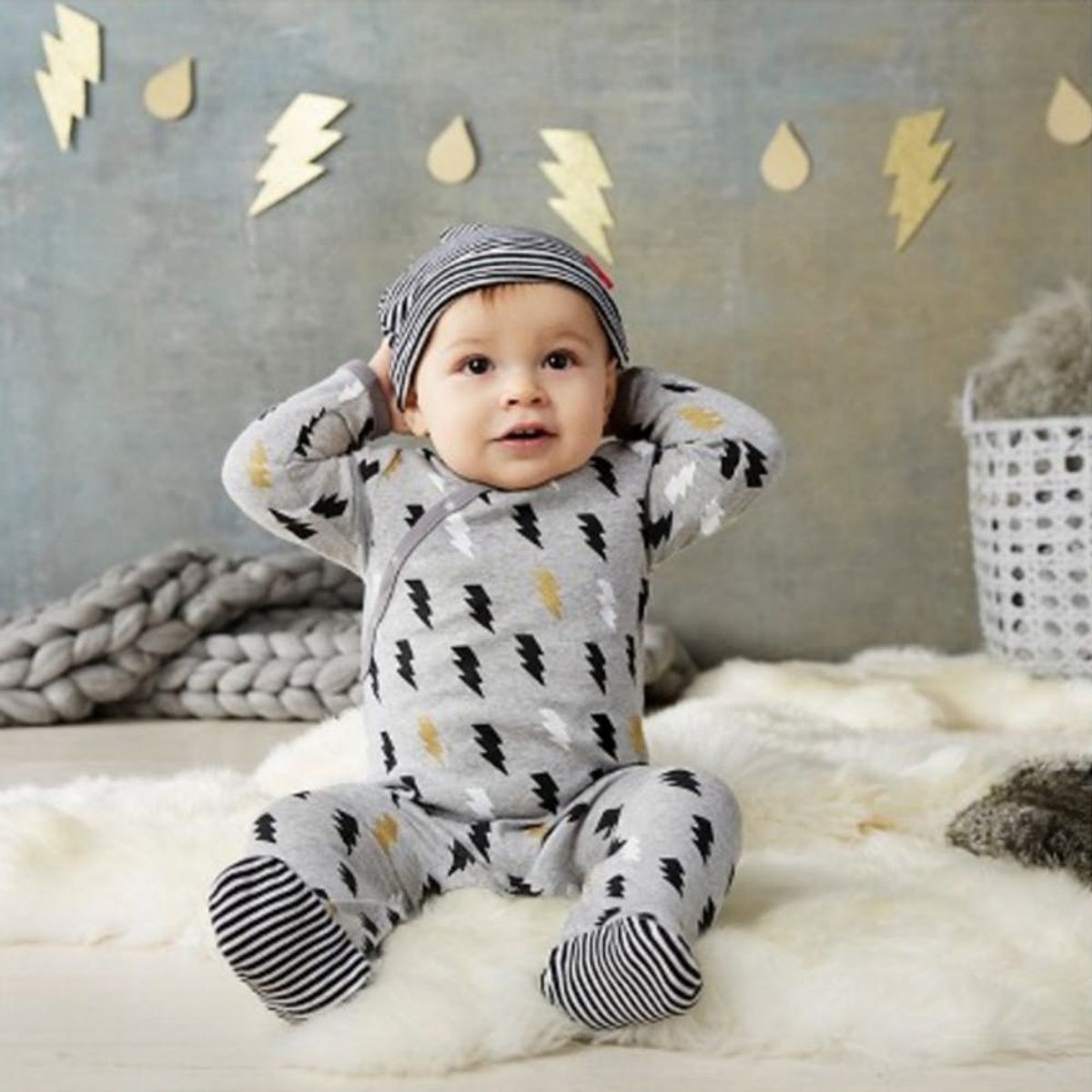 8 Cute Outfits for Bringing Baby Home from the Hospital