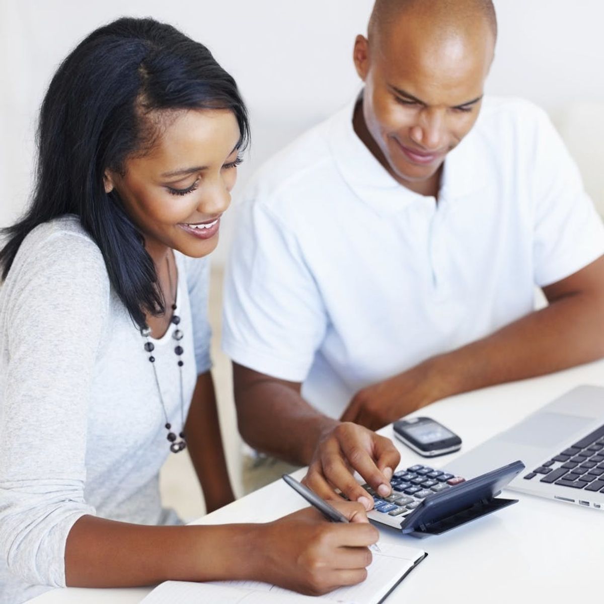 Read These 5 Tips Before Sharing Finances With Your S.O.