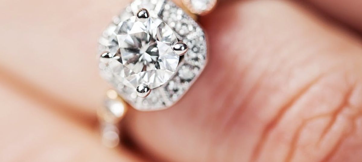 This 80-Carat Diamond Engagement Ring Is Beyond Spectacular - Brit + Co