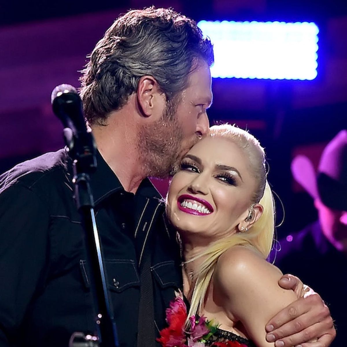 Morning Buzz! Blake Shelton’s So Smitten With Gwen Stefani He Can’t Even Believe She’s Dating Him + More