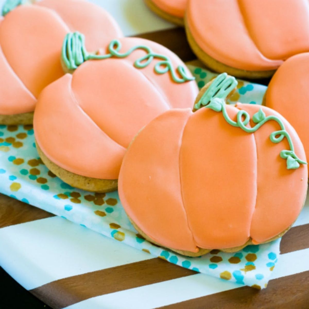 17 Halloween Pumpkin Cookie Recipes That Will Totally Crush Your PSL Craving