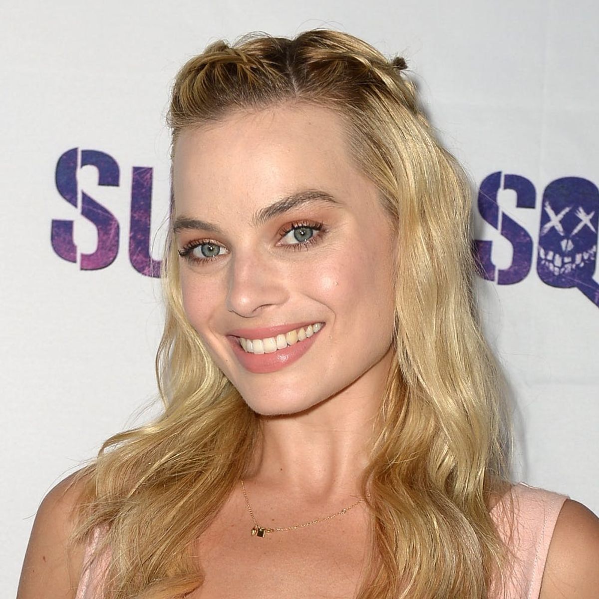 Margot Robbie Straight Up Wore a *Magical* Unicorn to Her Suicide Squad Premiere