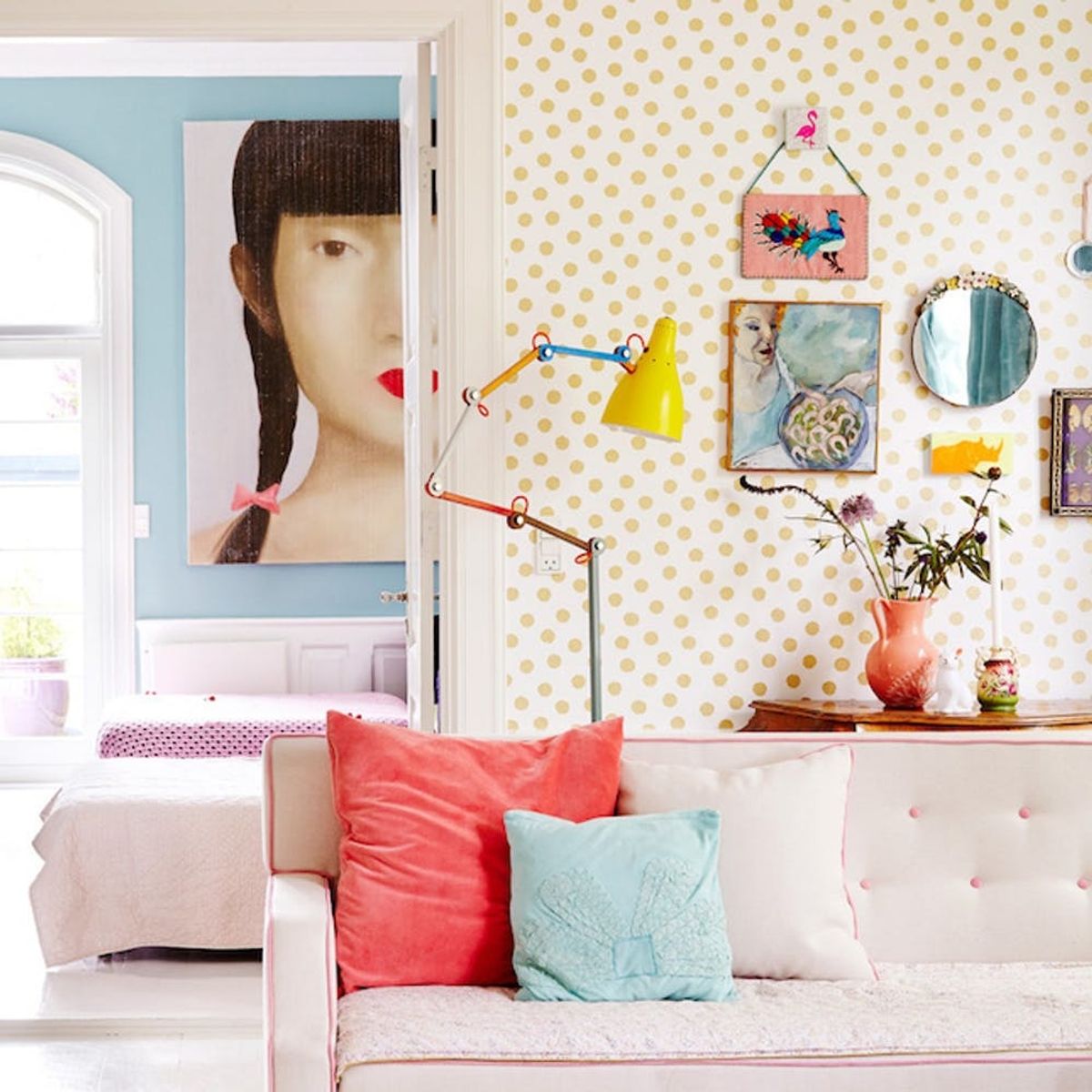 16 Reasons Why You *Need* Gold Wallpaper in Your Life