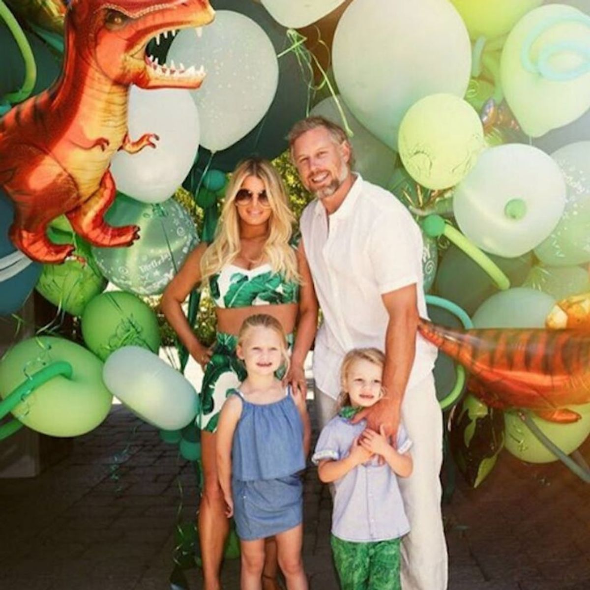 Morning Buzz! See the Epic Dinosaur Birthday Jessica Simpson Threw for Her Son + More