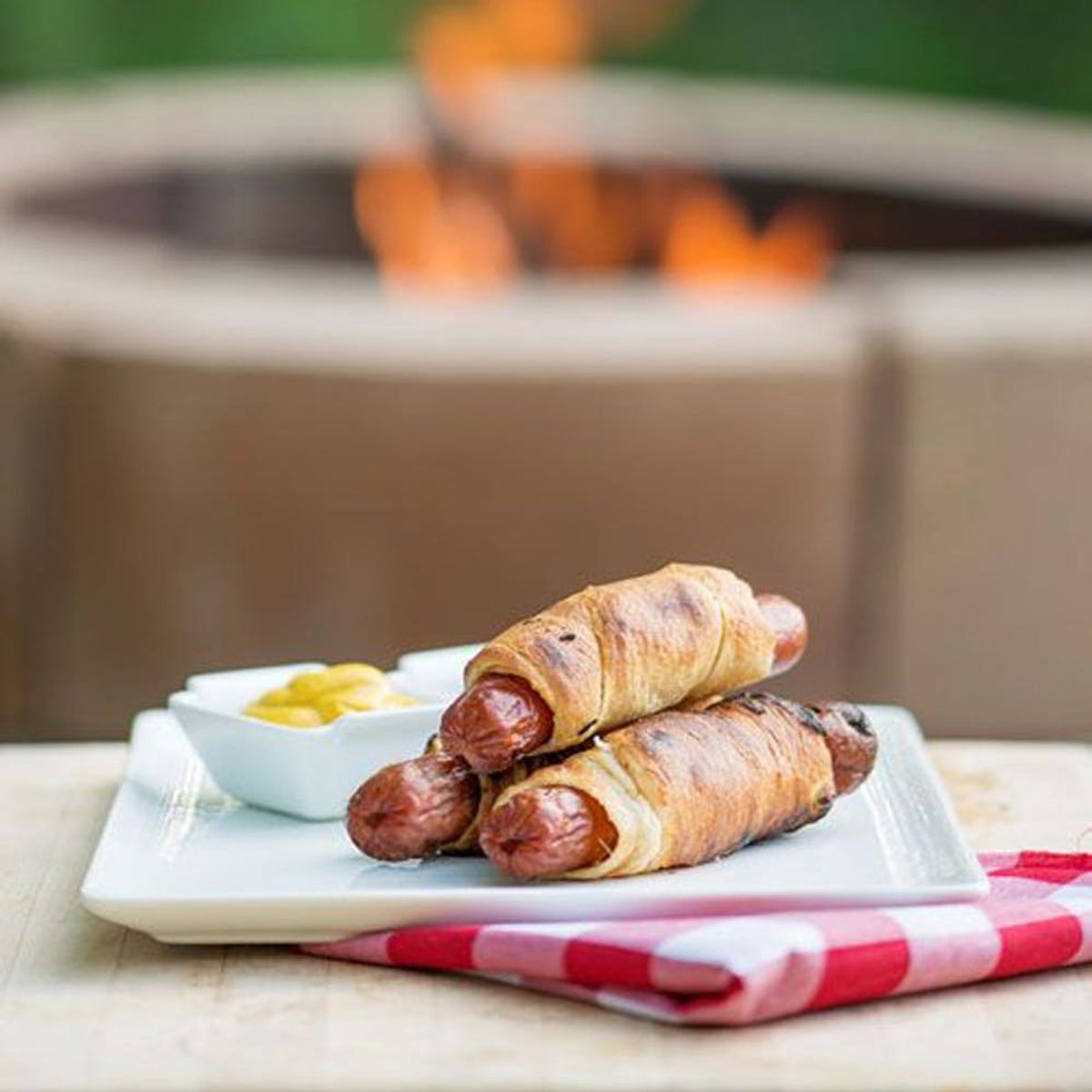 12 Fire Pit Recipes for Your Summertime Backyard Soiree