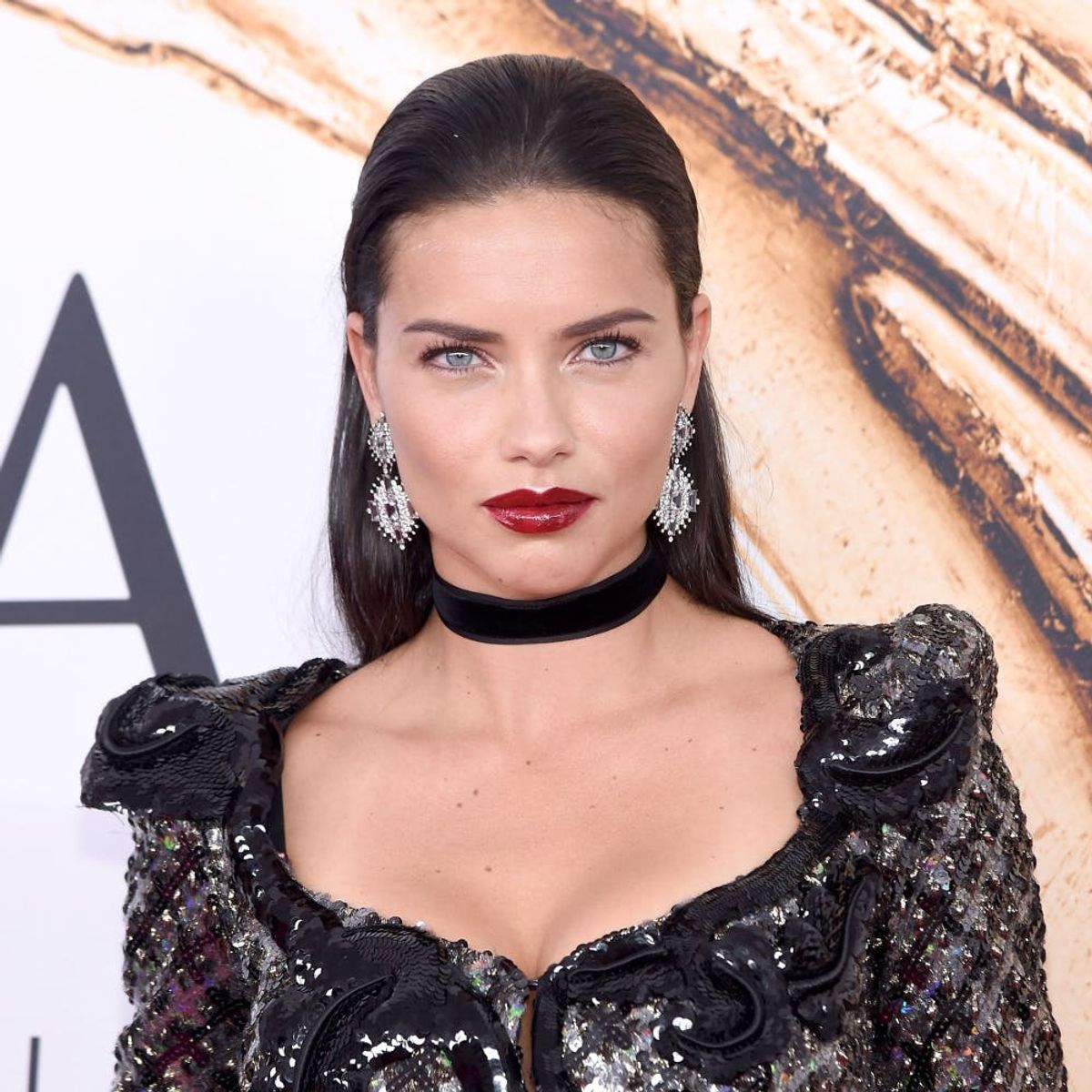 Adriana Lima’s Insanely Simple Breakfast Smoothie Will Be Your New Go-To