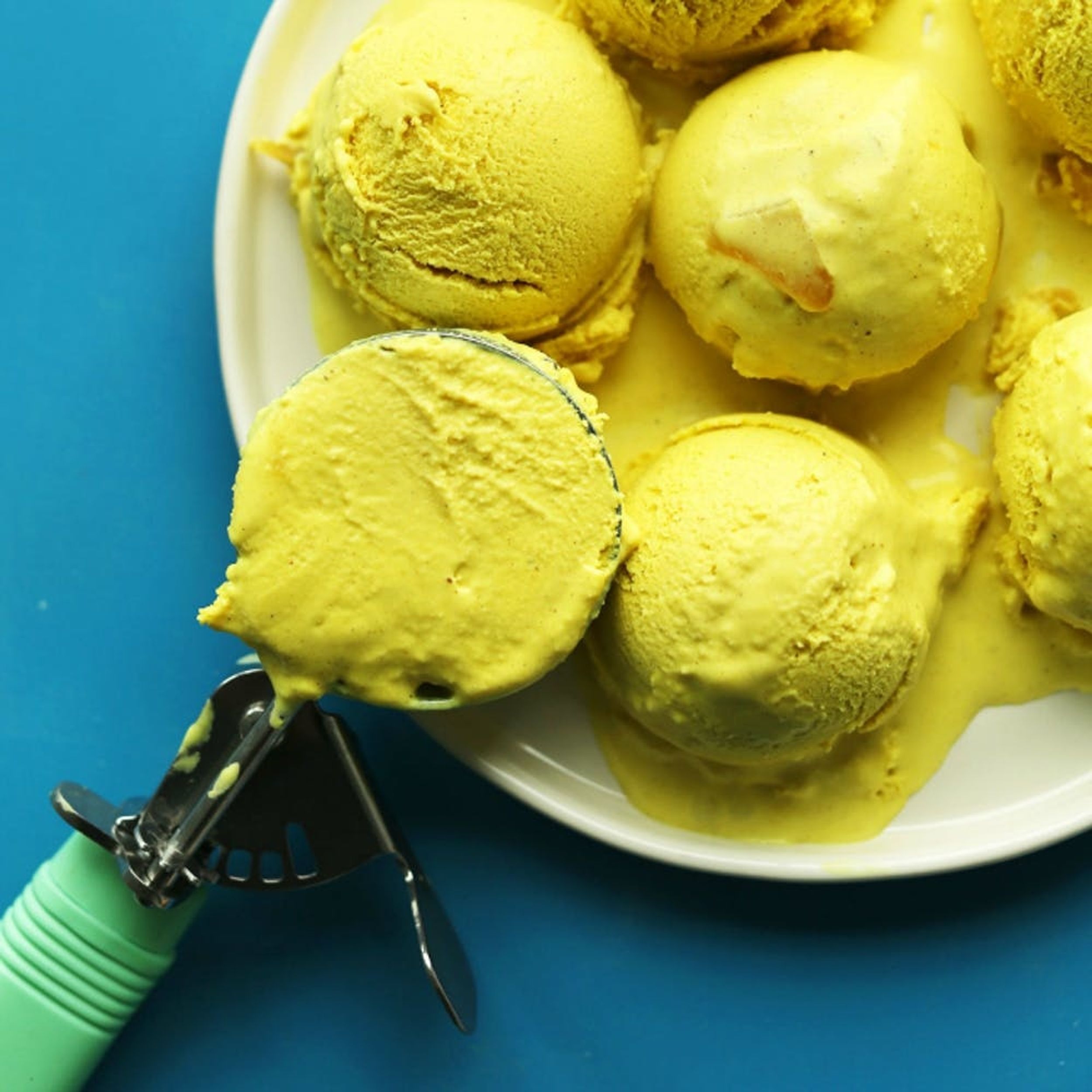These 16 Golden Milk Recipes Are the Tastiest Health Hack Ever