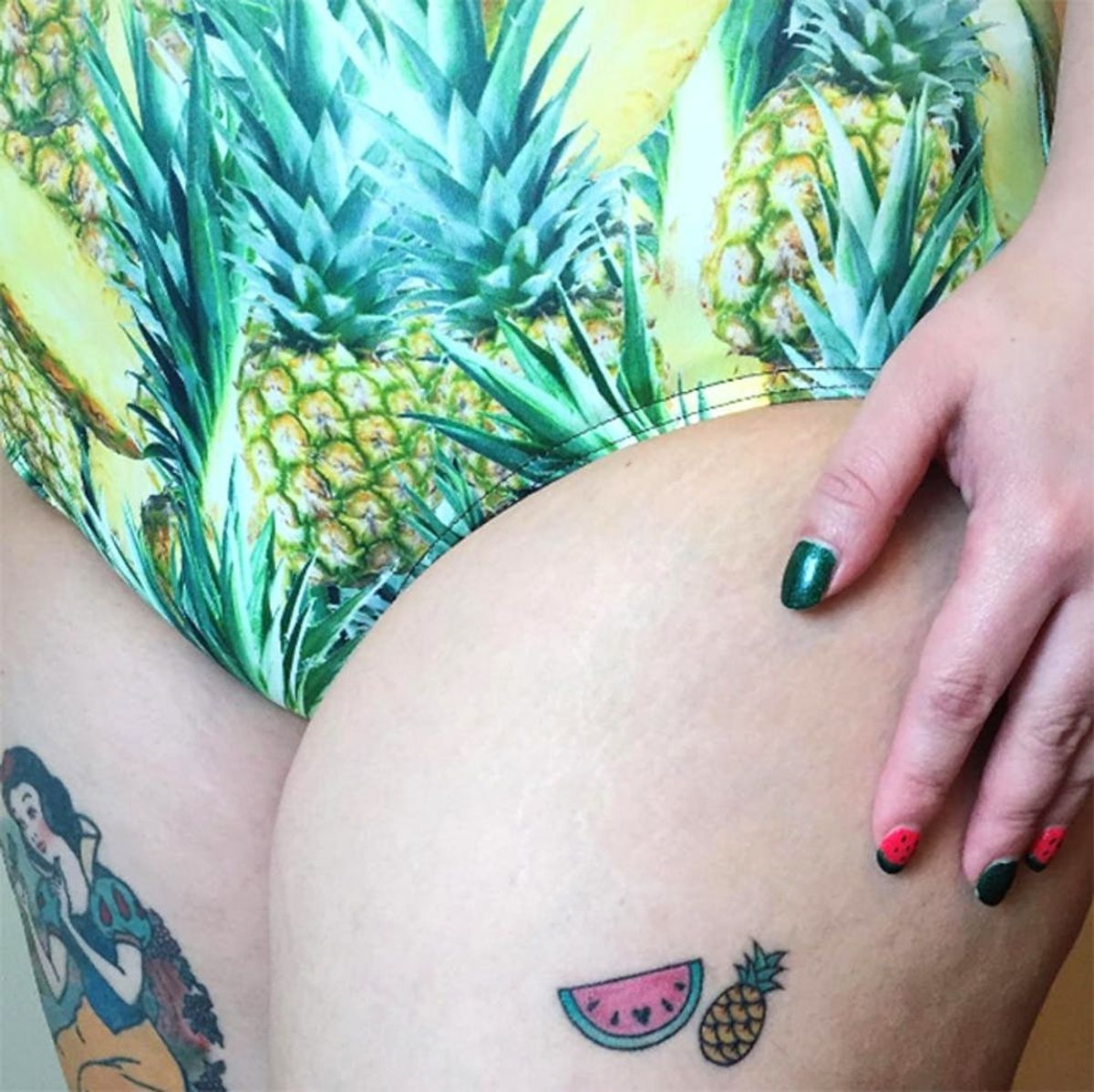 13 Tiny Summer-Inspired Tattoos You Can Show Off With Your Swimsuit