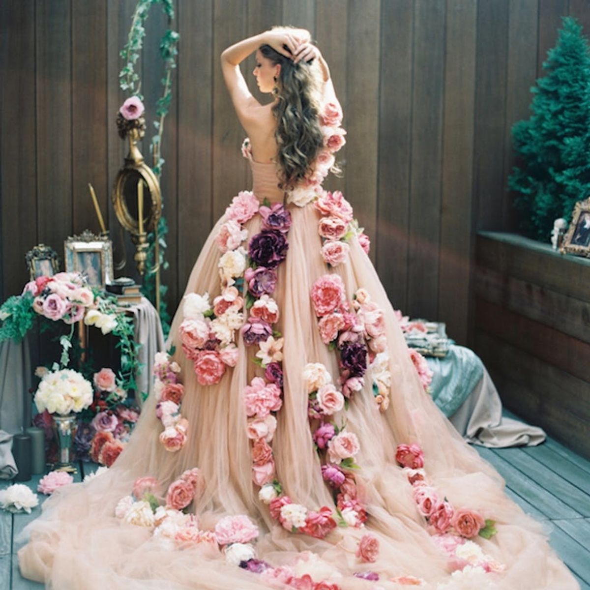 11 Non-Flower Crown Ways to Wear Flowers on Your Wedding Day