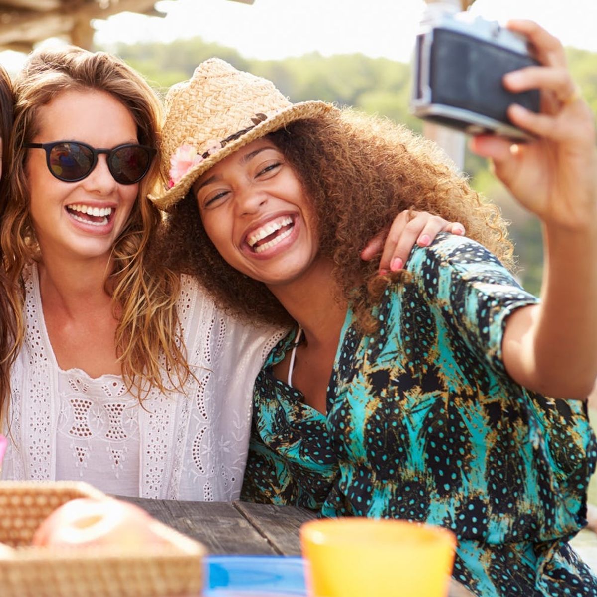 New Shade-Throwing Study Says Selfie Takers Might Be Vain AF