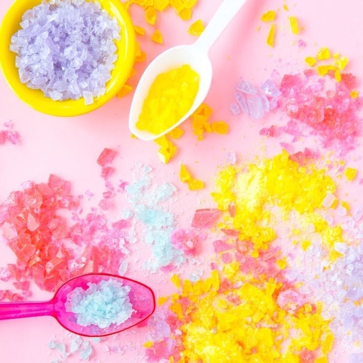 What to Make This Weekend: Candy Pop Rocks, Retro Beach Umbrella + More