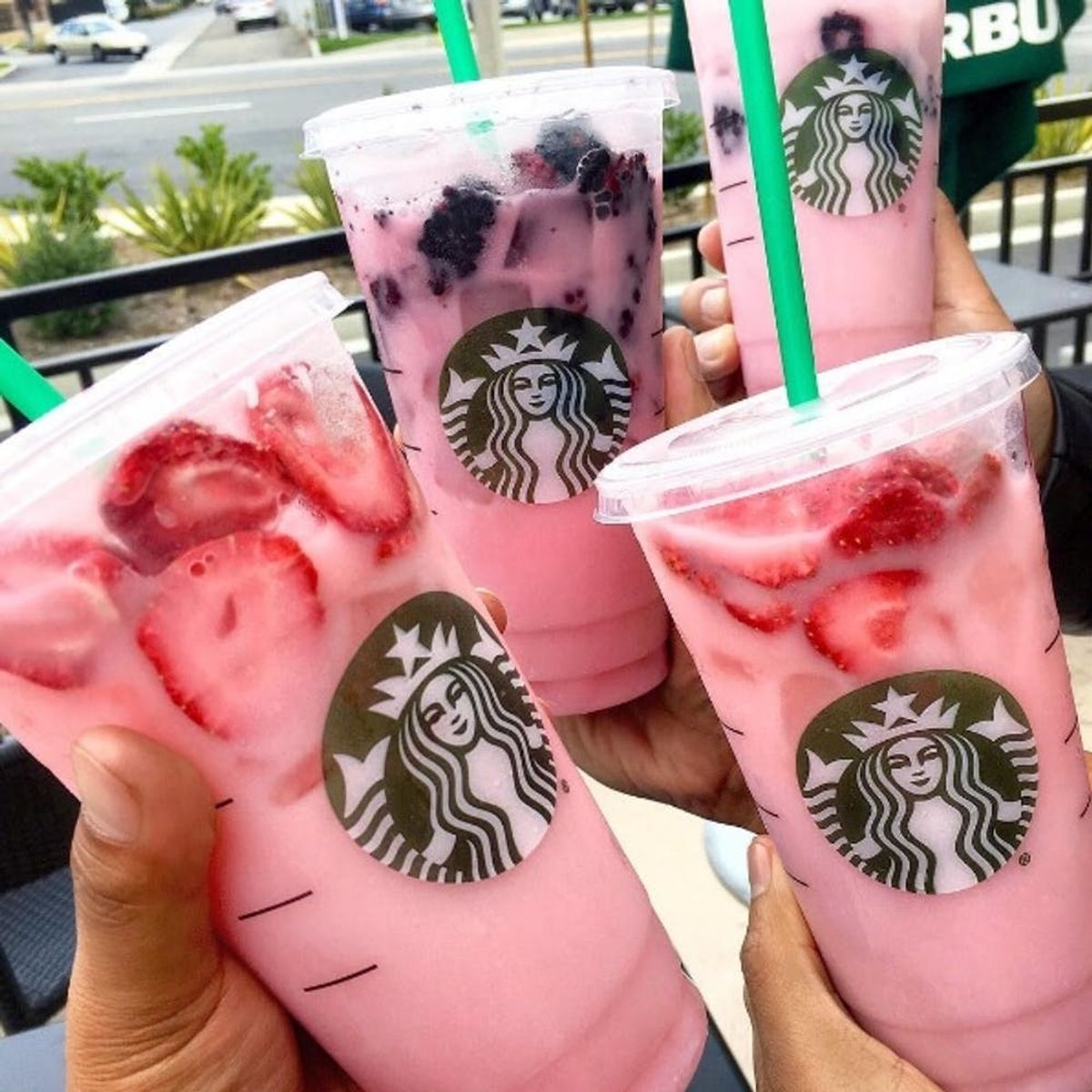Here’s What’s in Starbucks’ Secret New Pink Drink That’s Sweeping the Internet