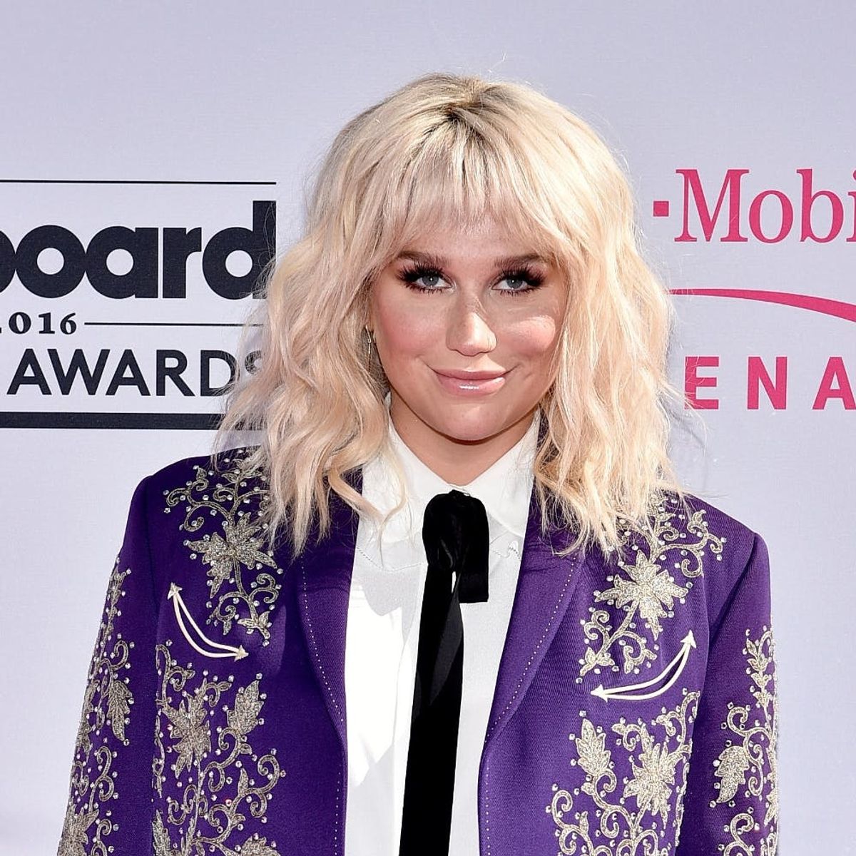 Check Out Kesha’s Luscious New Hairstyle