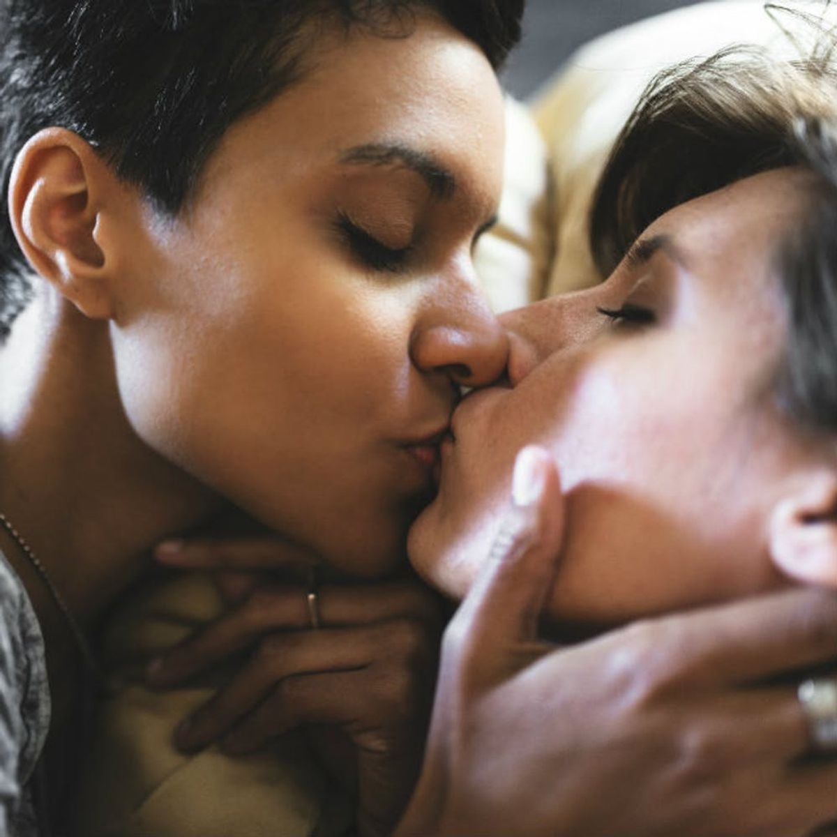 We Close Our Eyes When We Kiss Because of THIS Surprising Scientific Reason
