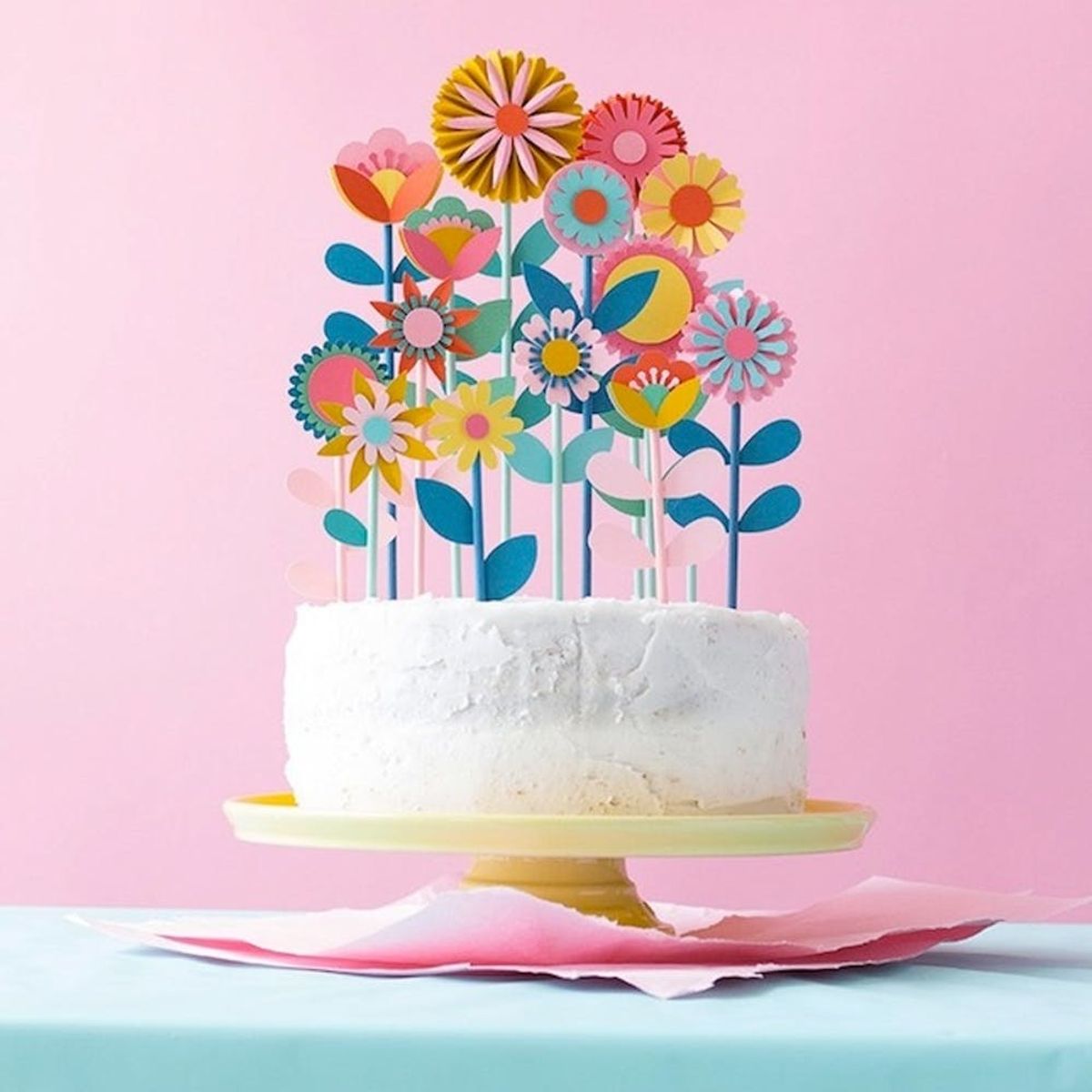 What to Make (for Mama) This Weekend: Flower Cake Toppers, Marbled Leather Bag + More