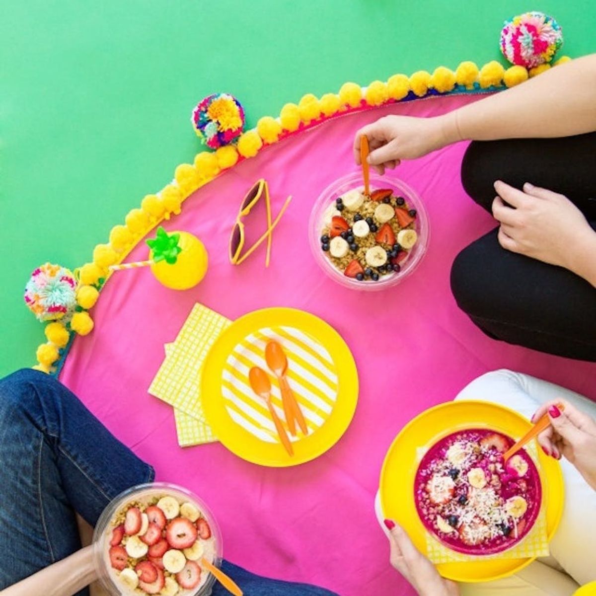 What to Make This Weekend: Mini Zen Garden, Pom Pom Picnic Blanket + More