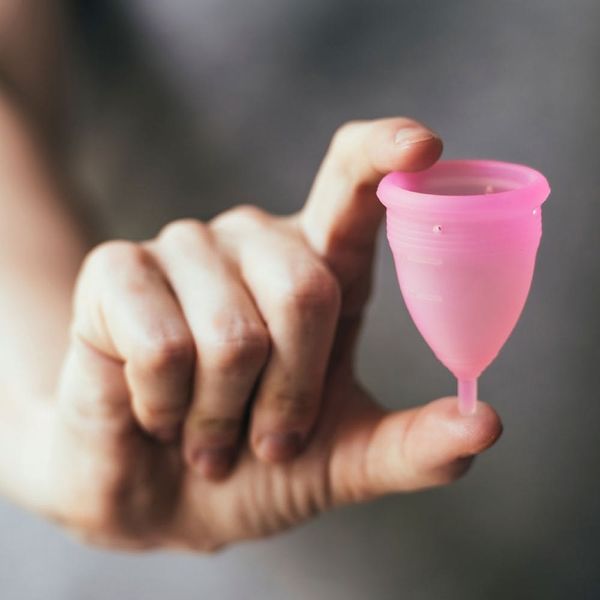 solidaritet bunke væg WTF Is a Menstrual Cup, and Should You Be Using One? - Brit + Co