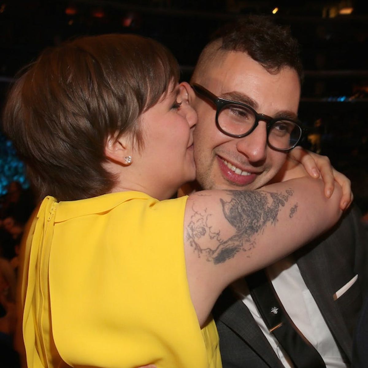 Morning Buzz! Lena Dunham Shows Off a Special Anniversary Ring from Her BF + More