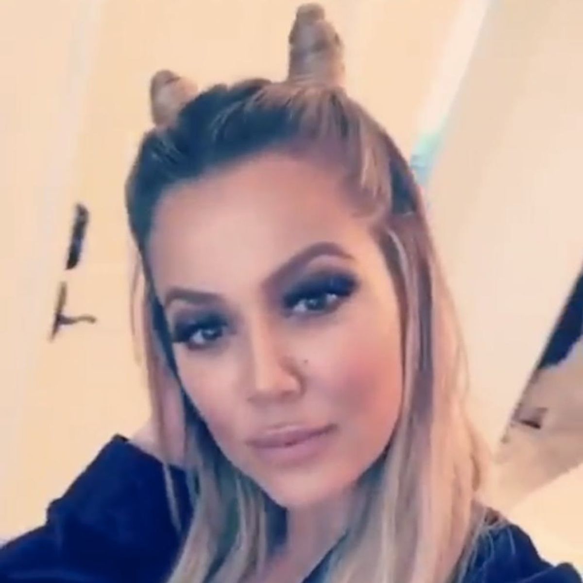 Morning Buzz! Khloe Kardashian Is FINALLY on Snapchat and Has a Special First Guest + More