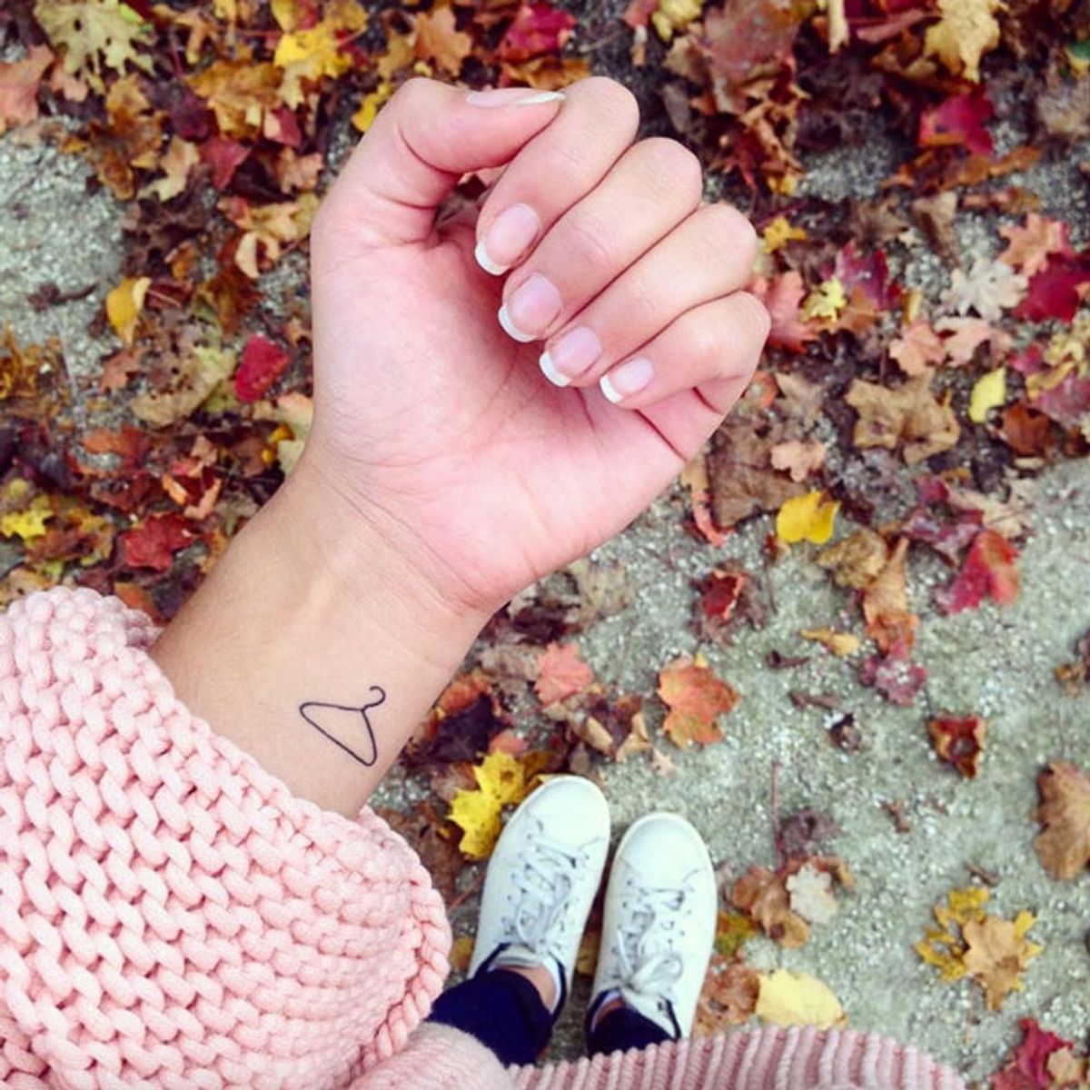 12 Minimalist Line Tattoos That Show Less Is More