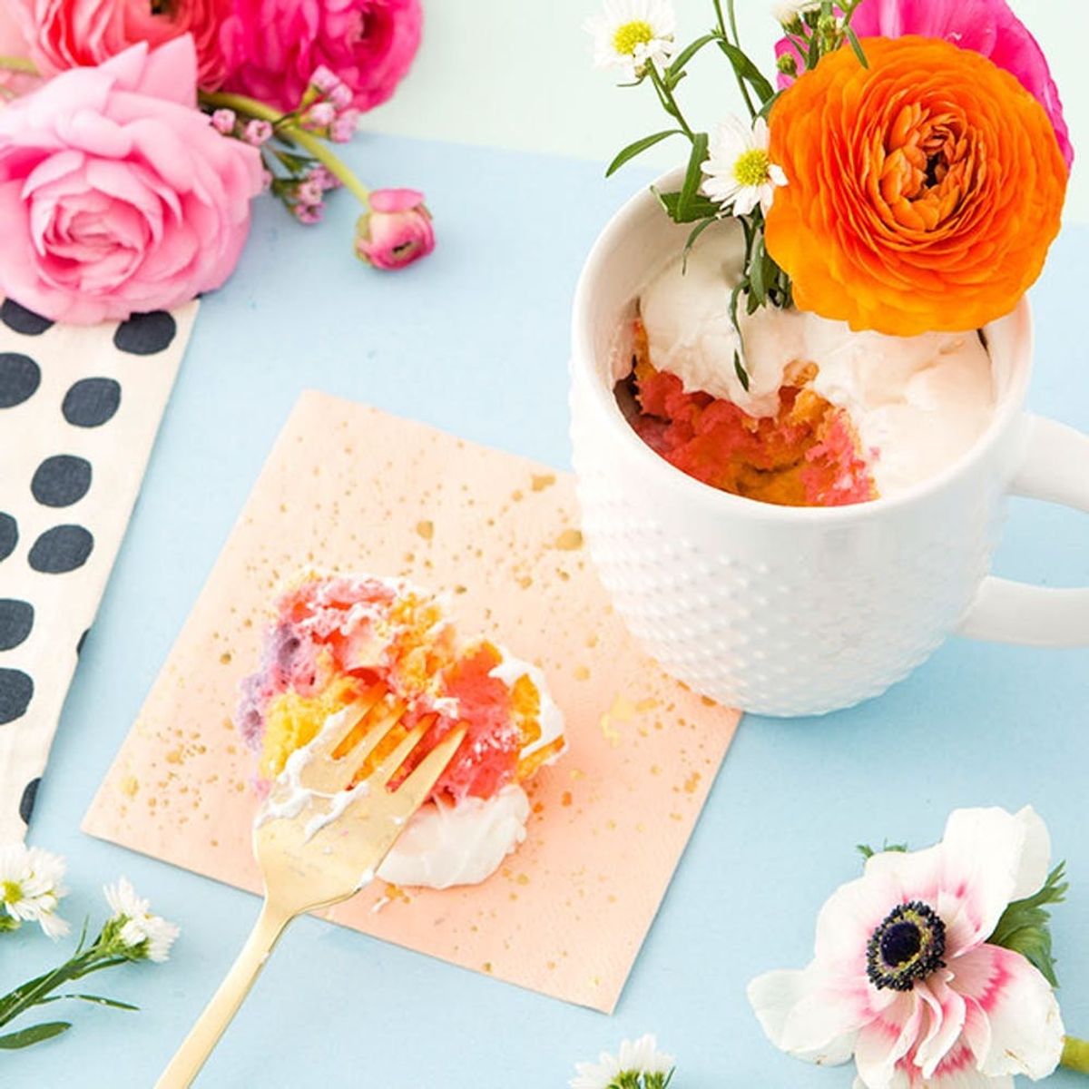 Make This Tie-Dye Cake in a Mug for Mother’s Day
