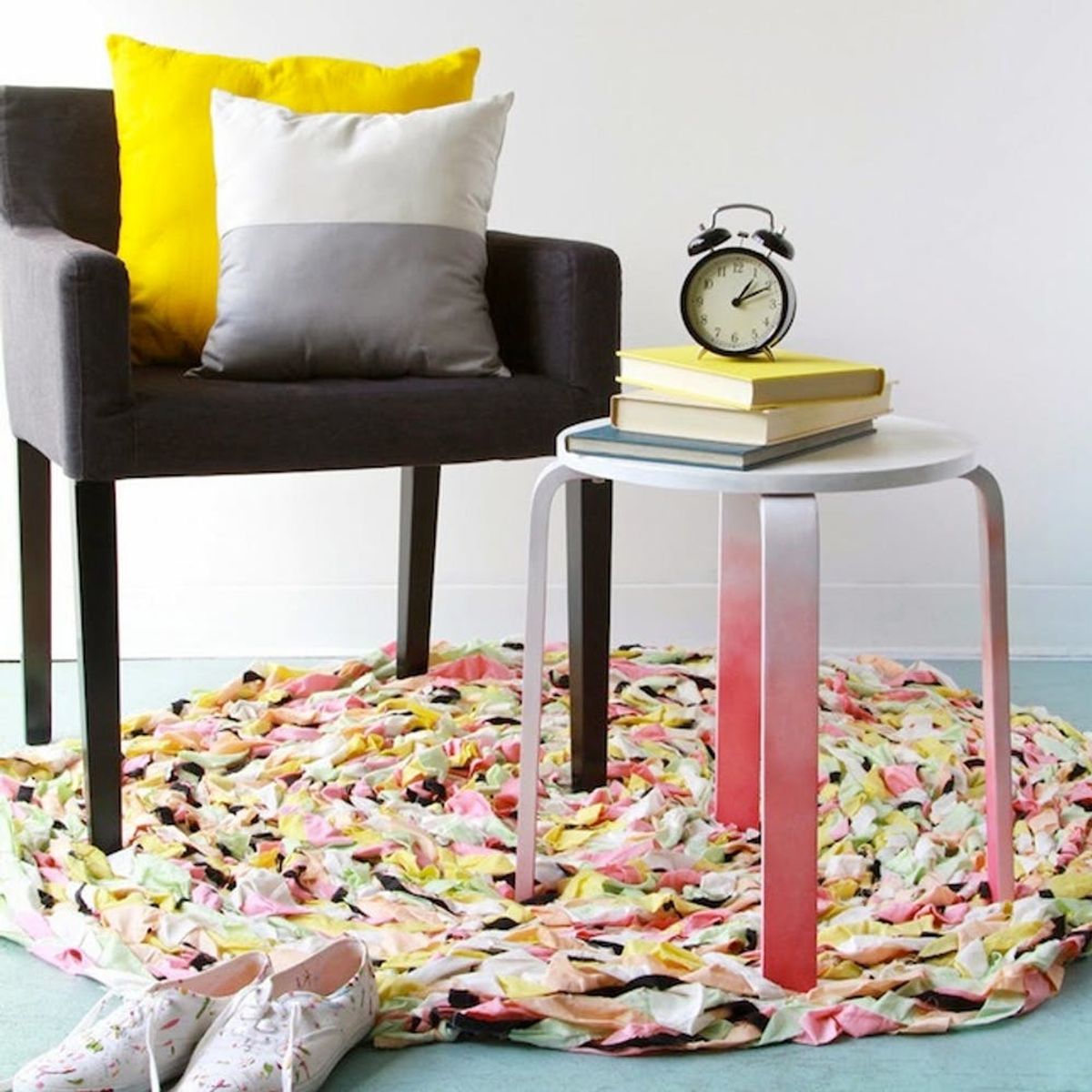 Make Over Your Home With These 23 DIY Rugs