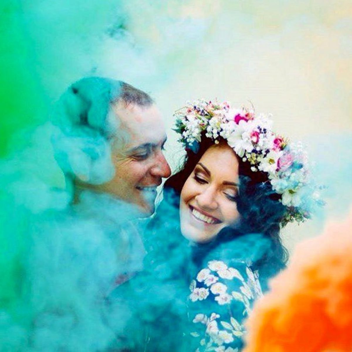 Smoke Bombs Are the Wedding Photography Trend You NEED to Try