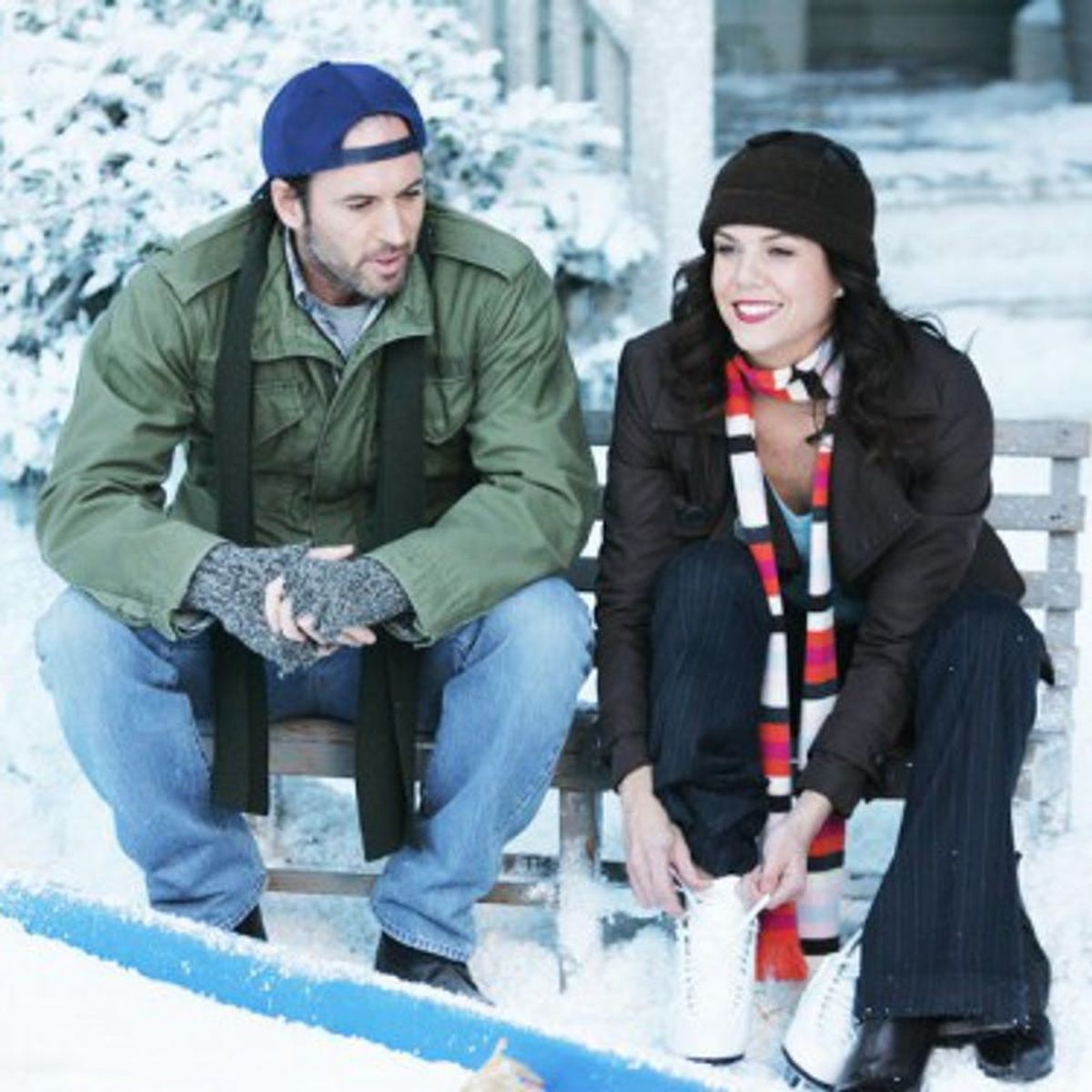 These Behind-the-Scenes Gilmore Girls Pics Are Giving Us Some Super Exciting Hints