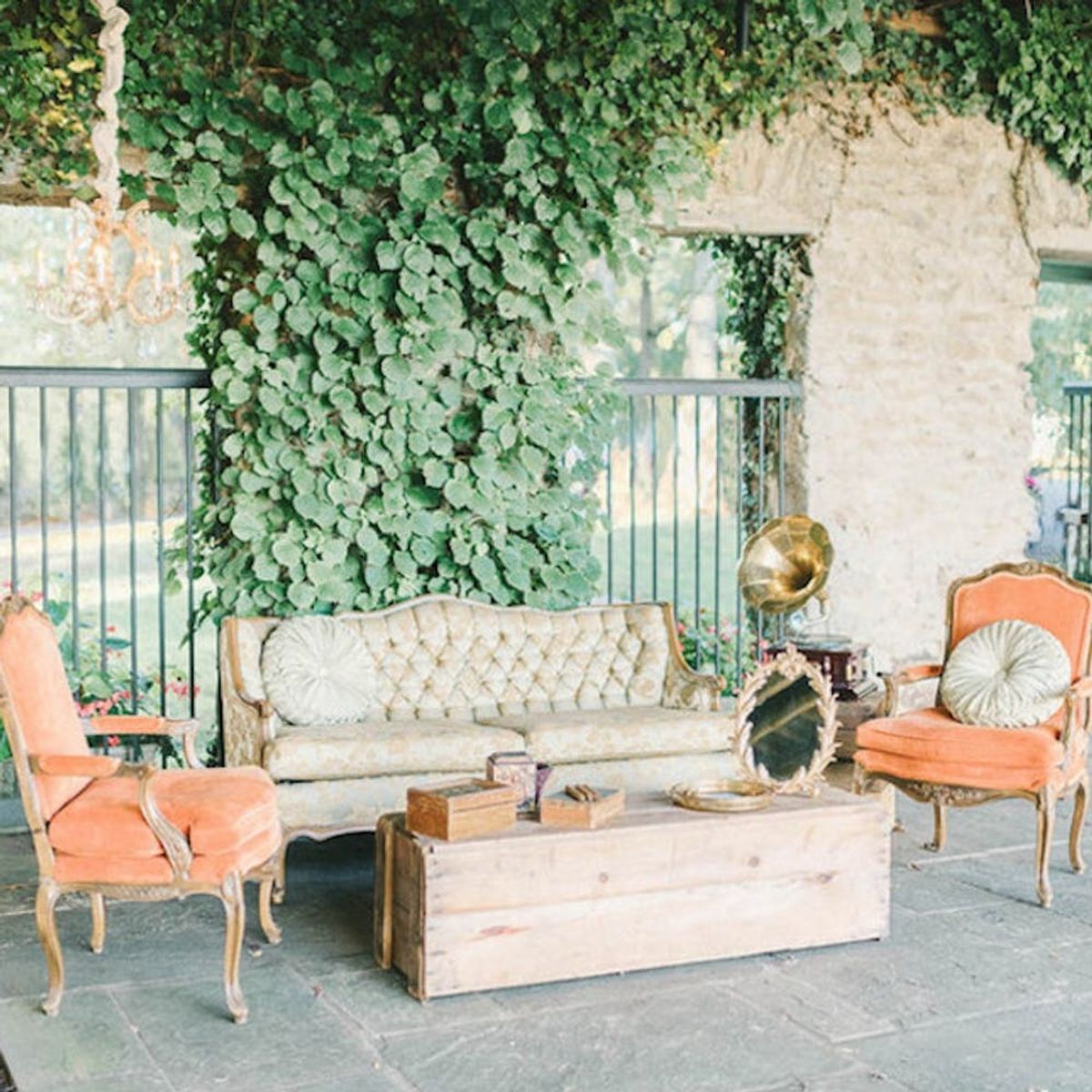 12 Wedding Cocktail Lounges for Your Big Day