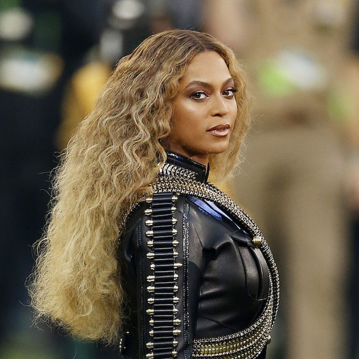 Morning Buzz! Beyoncé Shares the ONE Book You Should Read in Rare Interview + More