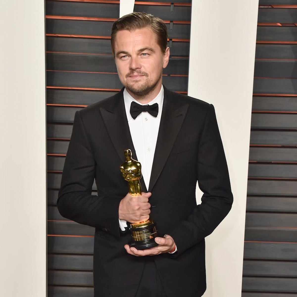 Morning Buzz! Leo Patiently Waiting for His Oscar to Get Engraved Is Freakin’ Adorable + More