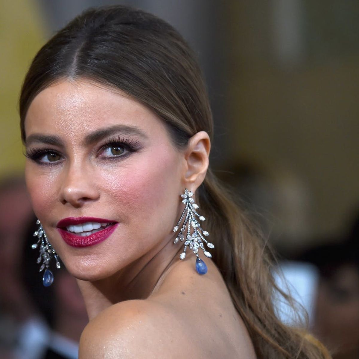 Sofia Vergara Brought Back Your Fave Junior High Beauty Product at the Oscars
