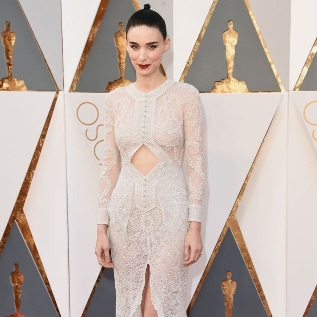 This Oscars Dress Features THE Cutout You’ve Never Seen Before
