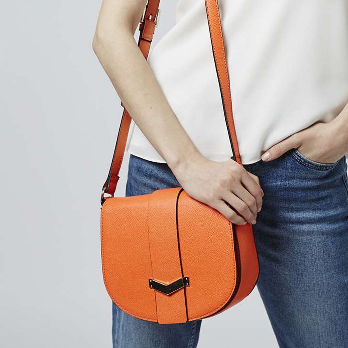 This Is the It Bag Everyone Will Be Wearing This Spring