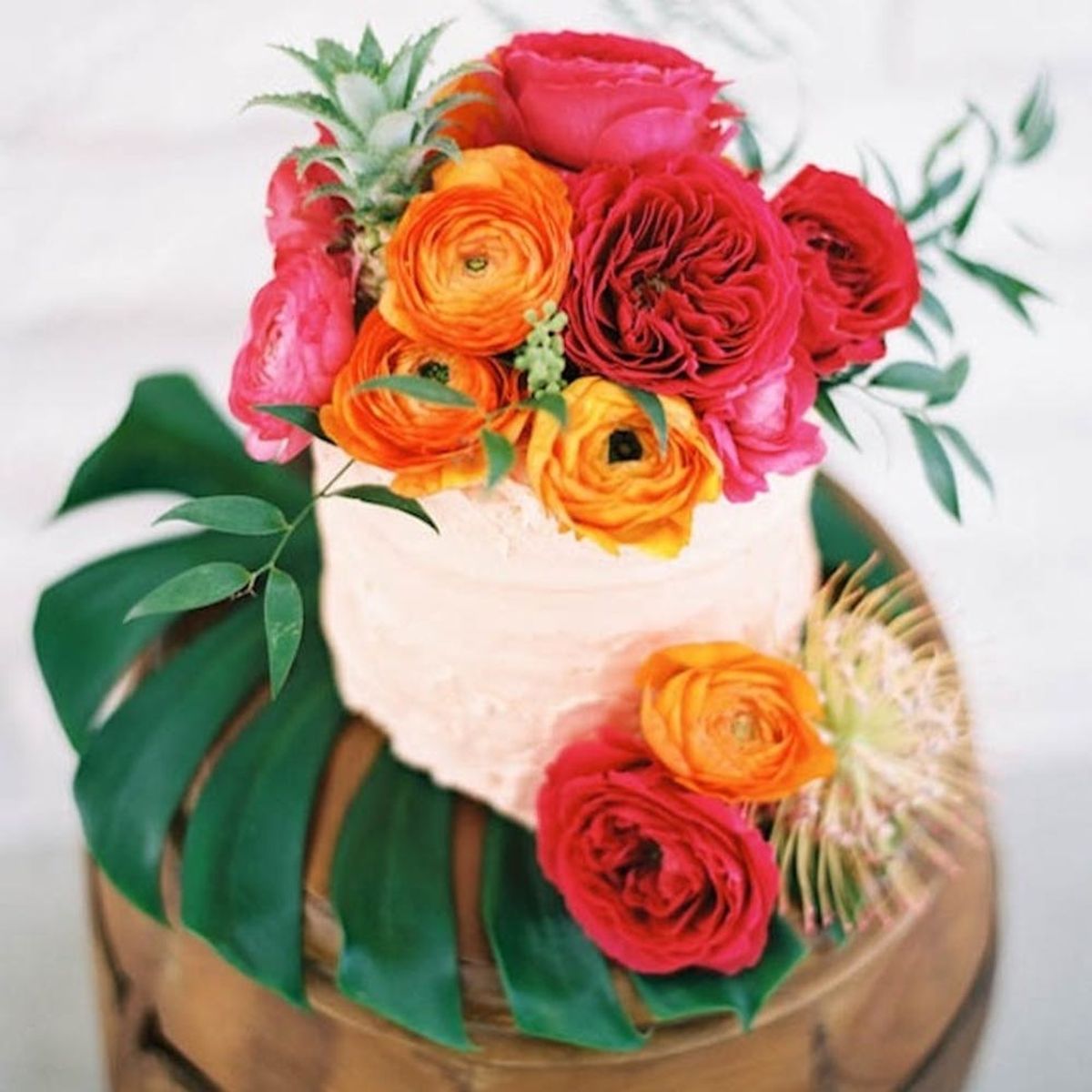 17 Tropical Wedding Cakes Perfect for Summer Weddings